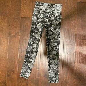 Women’s Best leggings Sz. Medium